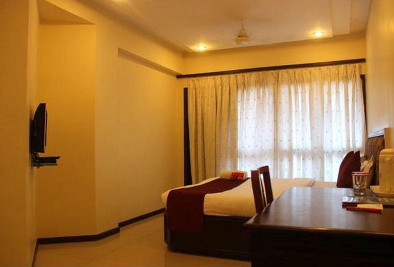 P M Regency Hotel Βαντοντάρα Εξωτερικό φωτογραφία